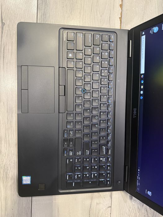 Dell Latitude 5580-i5 7300u/8гб/256гб м.2/Подсветка