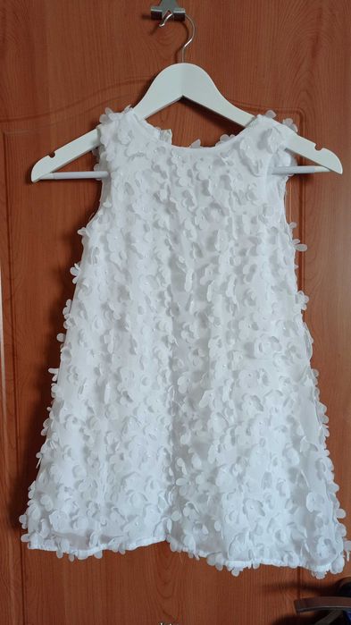 Маркови дрехи за момиче