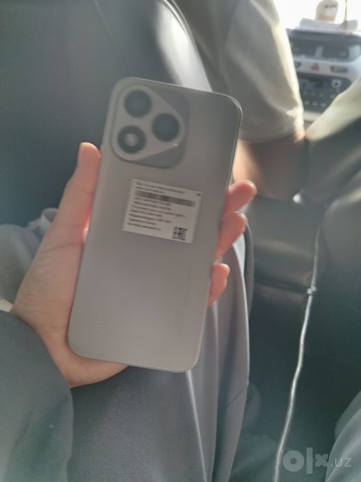 Honor 400Lite  sotiladi