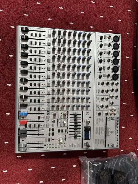 Микшерный пульт пассивный behringer