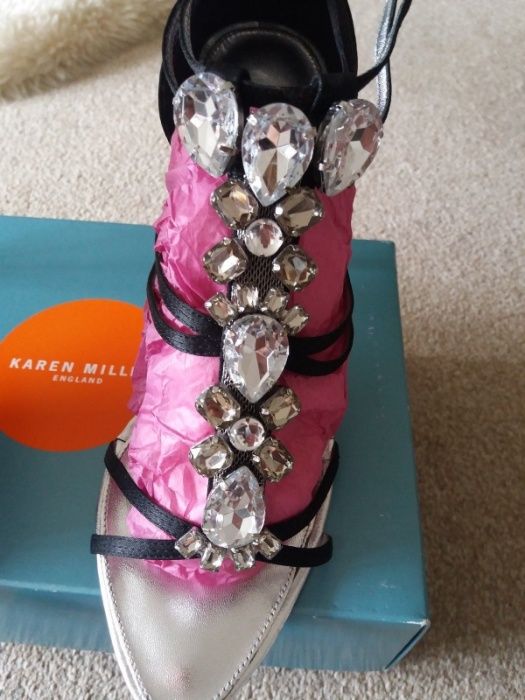 Karen Millen сандали на ток с камъни,черни.Номер-40