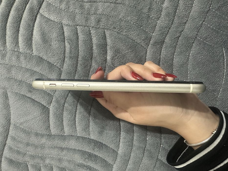 Айфон 11  128гб