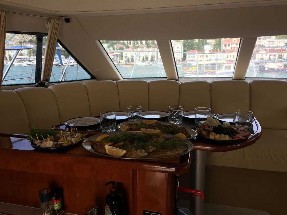 продам яхту carver 38