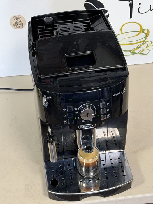 Кафемашина кафе автомат delonghi magnifica S с гаранция