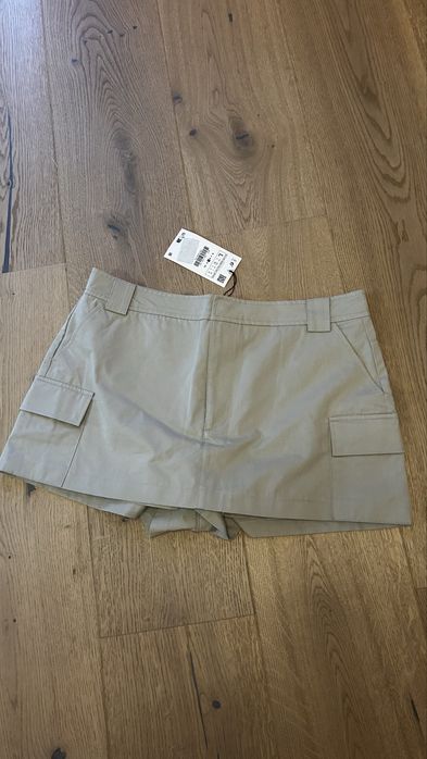 Pantaloni scurti-fusta (skort) Zara, masura L