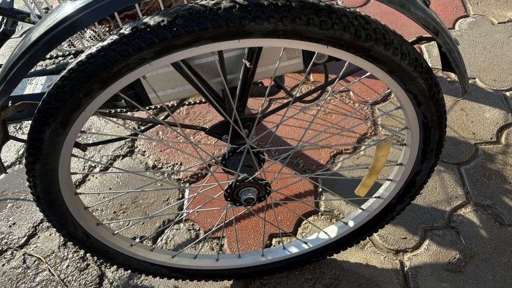 Трёхколёсный велосипед Kazvelo 24