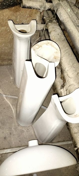 Умывальник навесной.Б/у