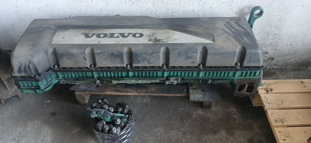 глава VOLVO FH 13