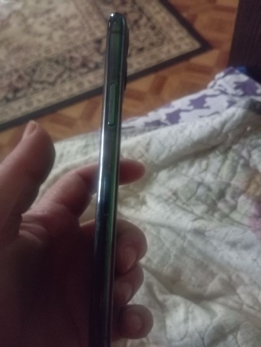 Продам iPhone 11