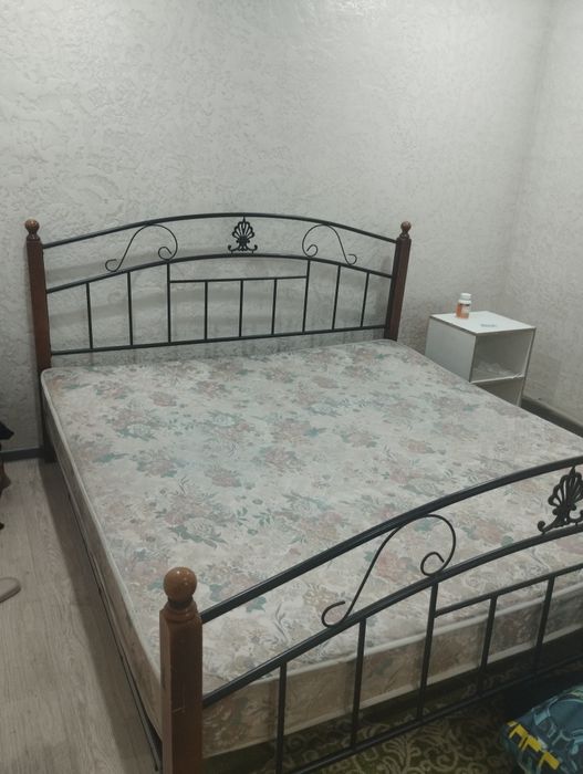 Ковонный кровать