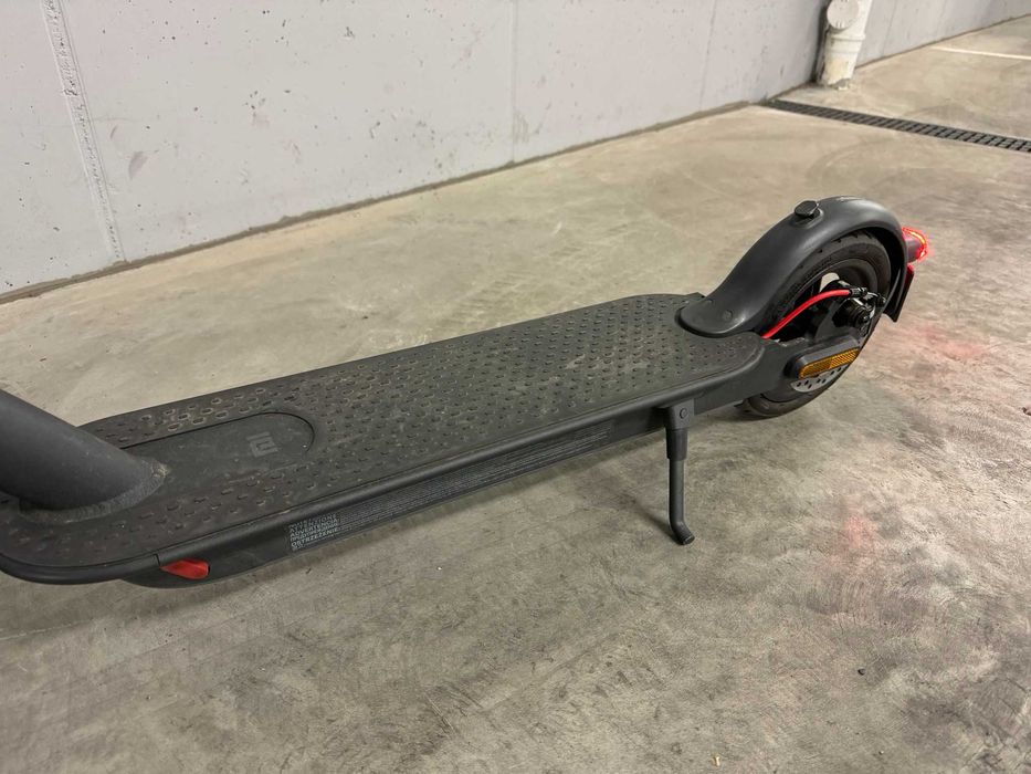 Vând Xiaomi Mi Electric Scooter Pro 2 în stare impecabilă