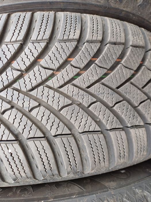 Гуми 205/55/16 Семперит