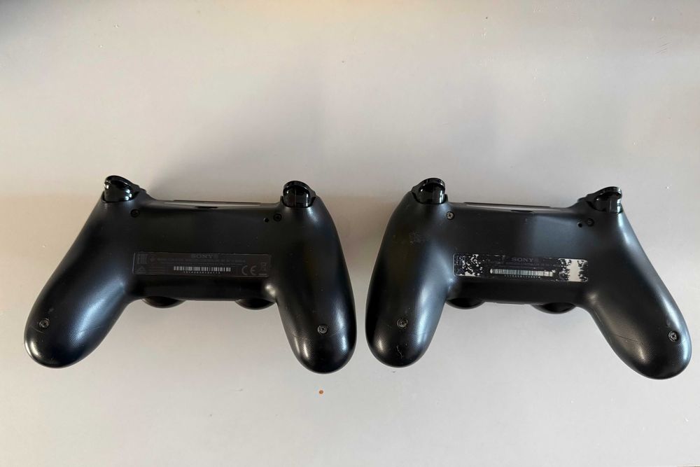 PS4 контролери - джойстици