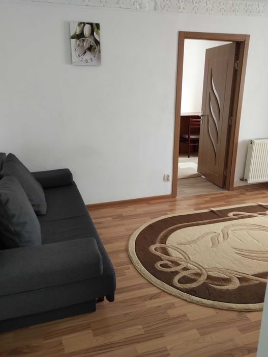 Închiriez garsonieră 2 camere