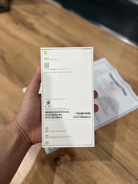 Iphone 17 цена 490000 есть торг! Новый стоит в пломбе Dual E-sim 256GB
