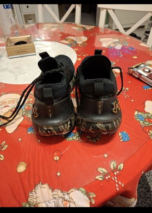 Vând adidași Under Armour Phantom 3 Se