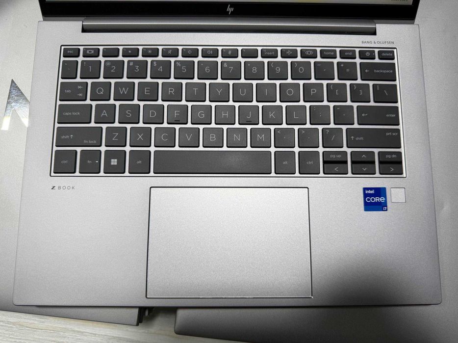 Hp Zbook Firefly 14 G9  - 14" Core i7-1255U 16GB/512GB/NVIDIA T550 4GB