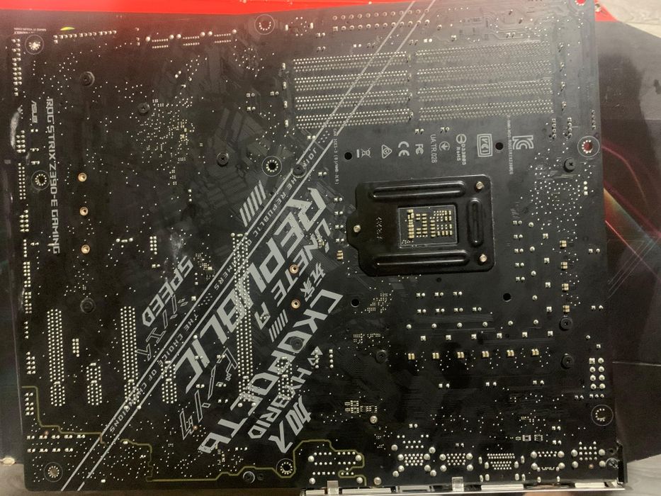 Vand placa de baza Asus Rog DEFECTA