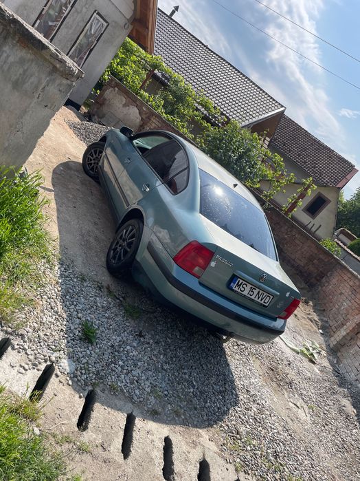 Vând sau schimb cu atv ! Pasat 1.8 benzină