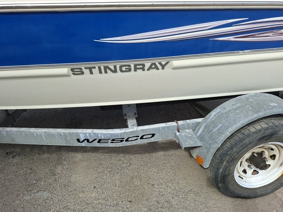 Катер Stingray 190