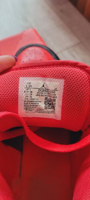 Adidasi originali la 250 de la 290 doar azi oferta