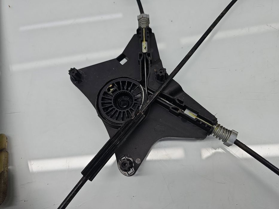 Macara electrica geam stanga fata Volkswagen Passat B8 Variant (3G5) [