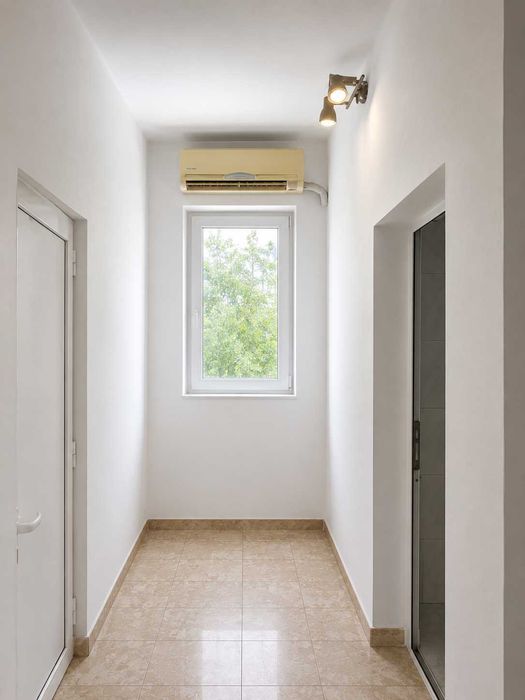 Inchiriez birouri zona John cu loc de parcare