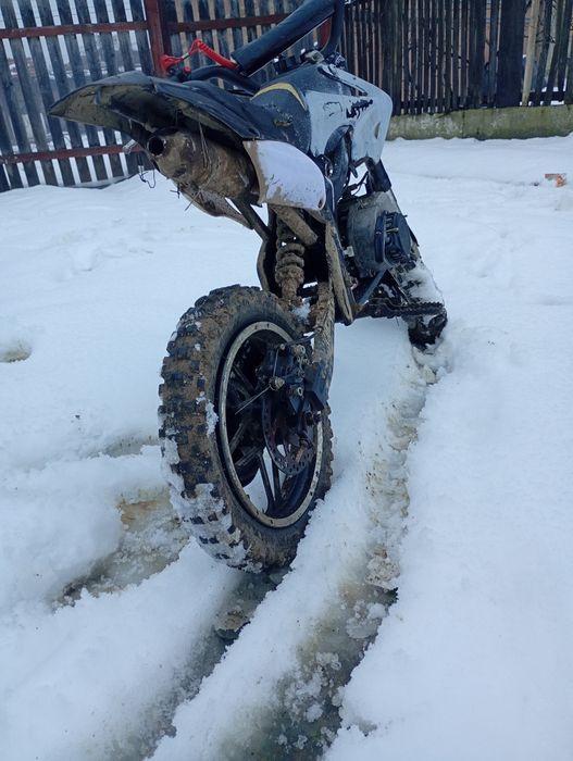 Vind cros 49 cc  Este funtionabil