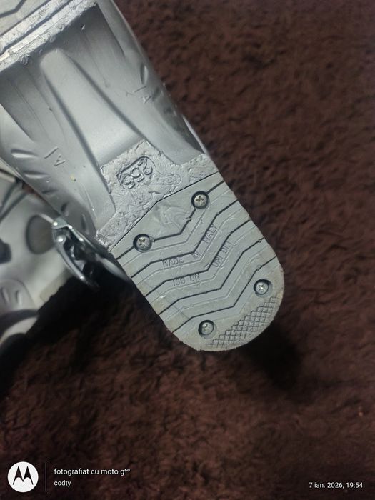 Clăpari mărimea 40