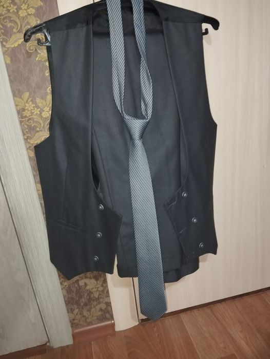 Продам Костюм...