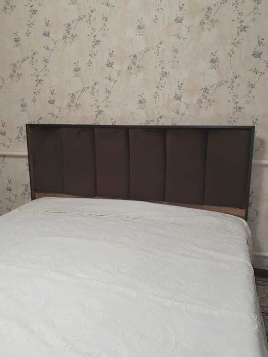 Спальная кровать