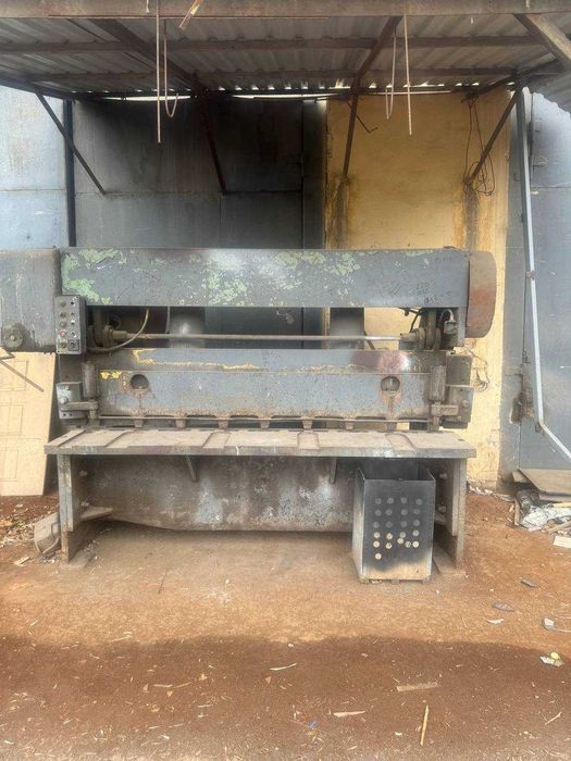 Гильотина Режет до 6мм