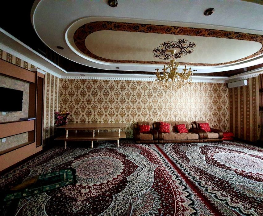 Oqtosh dacha sotiladi
