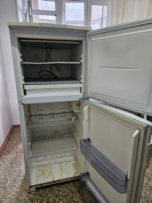 Холодильник б/у рабочий астана