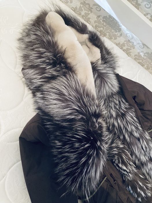 Продам парку 44-46. Срочно