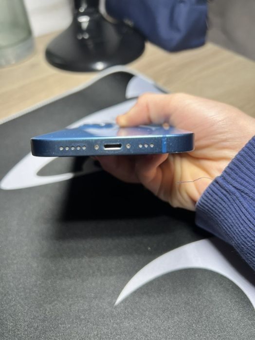 Iphone 13 син 75% батерия