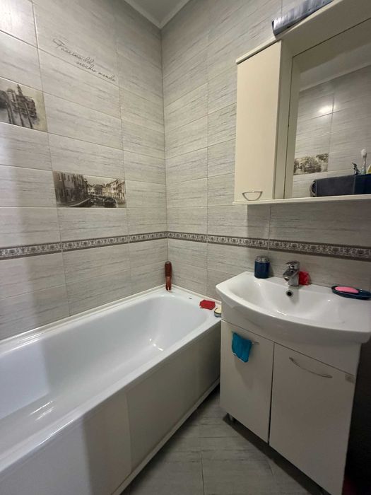 Продам 2х комн кв в самом центре Батыс