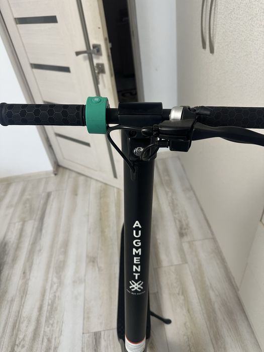 Trotineta electrica este adusa din germania