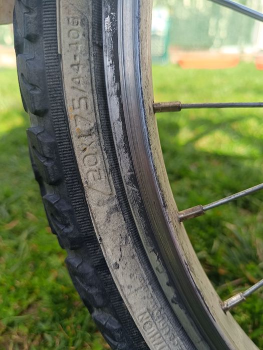 Vând bicicleta BTWIN 20"