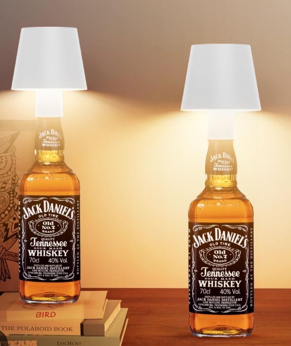 Set 2 Lămpi LED pentru Sticlă – Wireless, Reîncărcabile