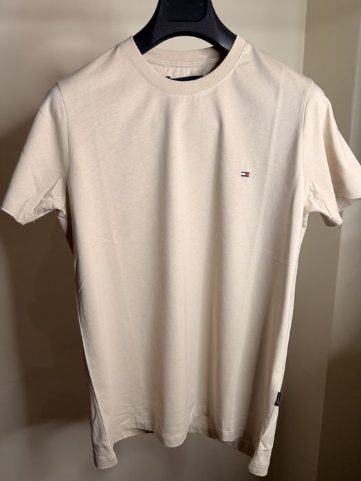 Тениски Tommy Hilfiger