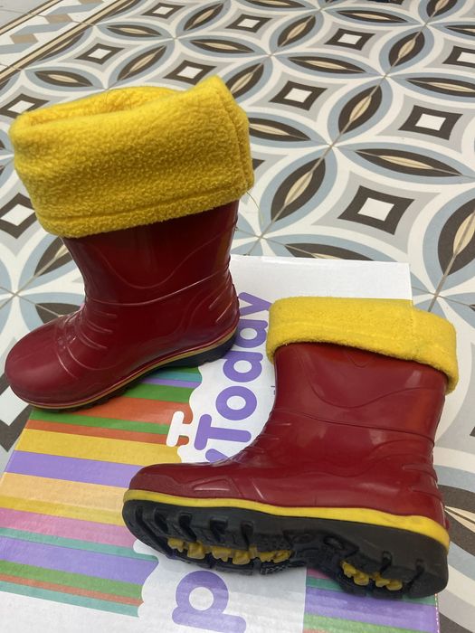 Продается Детская обувь б/у