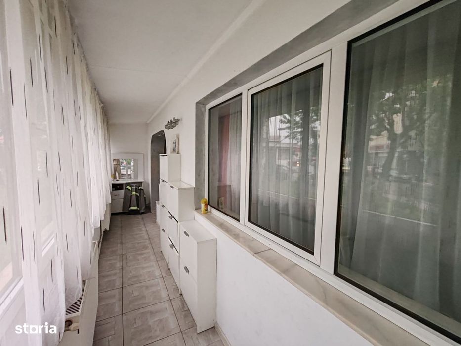 Chirie Apartament / Spatiu Comercial Mioveni, 2 camere, Piata, 55 mp