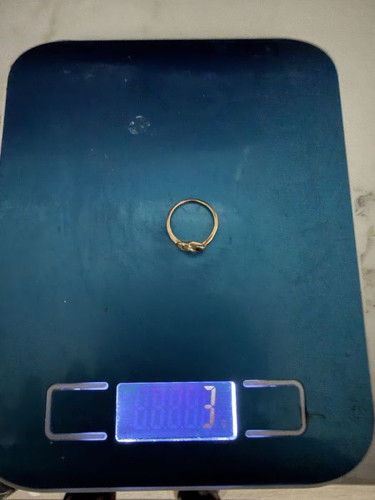 Золотое кольцо с бриллиантами