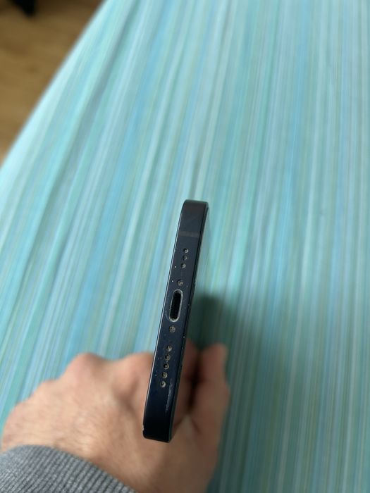 Iphone 12 64GB 80% baterie