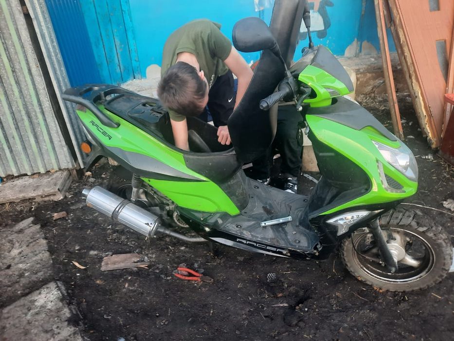 Продам Скутер 60куб