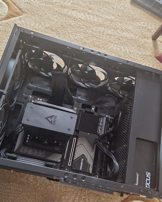 Servicii Mentenanță Calculatoare și Laptopuri