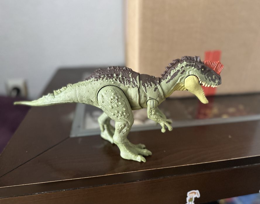 Джурасик свят , yangchuanosaurus