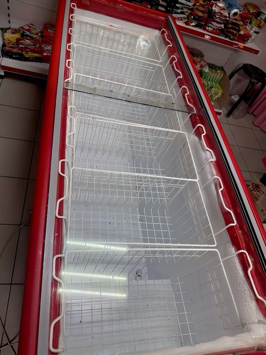 Продам морозильник (отлично морозит)