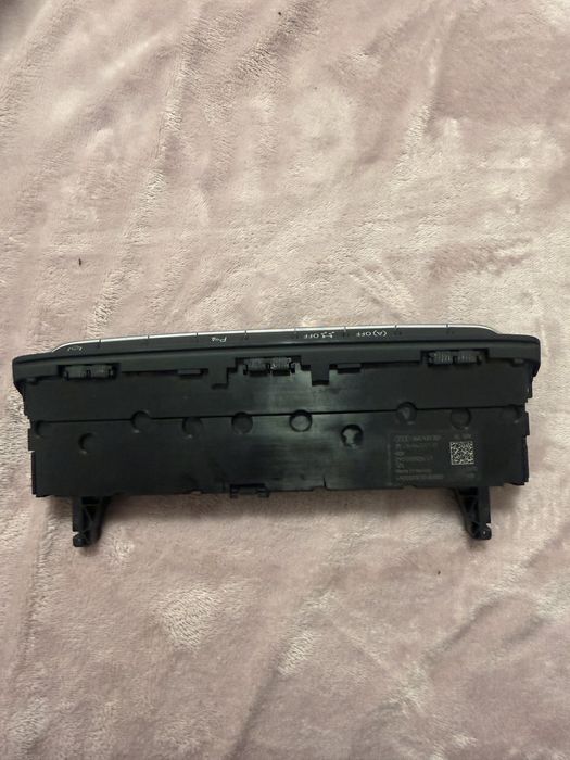 Vand panou de butoane audi a4 b9